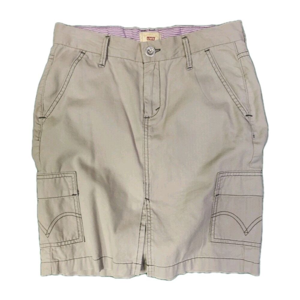 Vintage Y2K Women's Levi's Cargo Mini Skirt Size 6